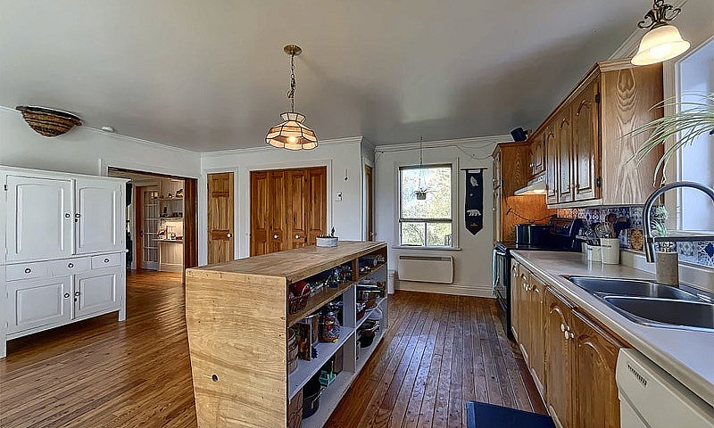 $384,000 - Country H...