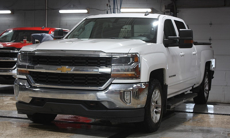 2017 Chevrolet Silve...