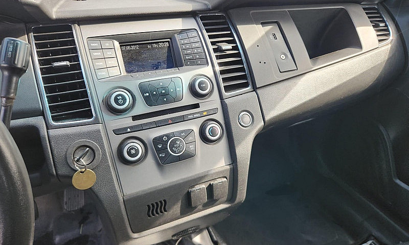 2015 Ford Sedan Poli...