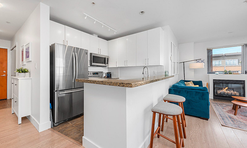 Modern 2 Bedroom + D...