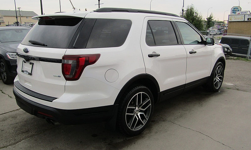 2018 Ford Explorer S...