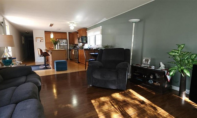 513 7Th Avenue S Sto...