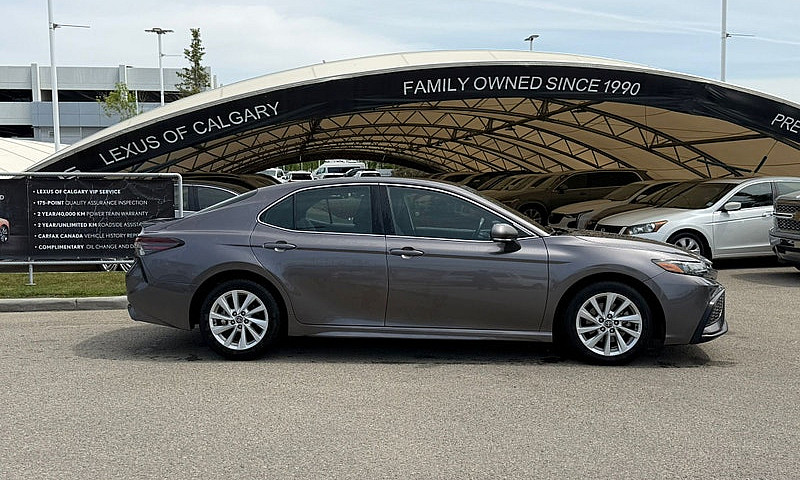 2022 Toyota Camry Se...