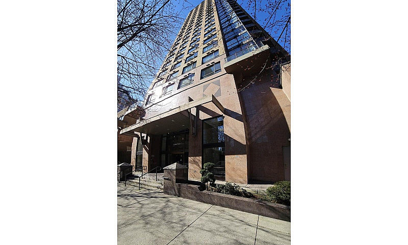 1003 1189 Howe Stree...