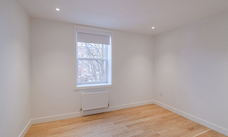 Fully Refurbished 2-...