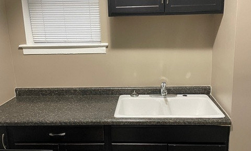 190 Balmoral - 1 Br ...