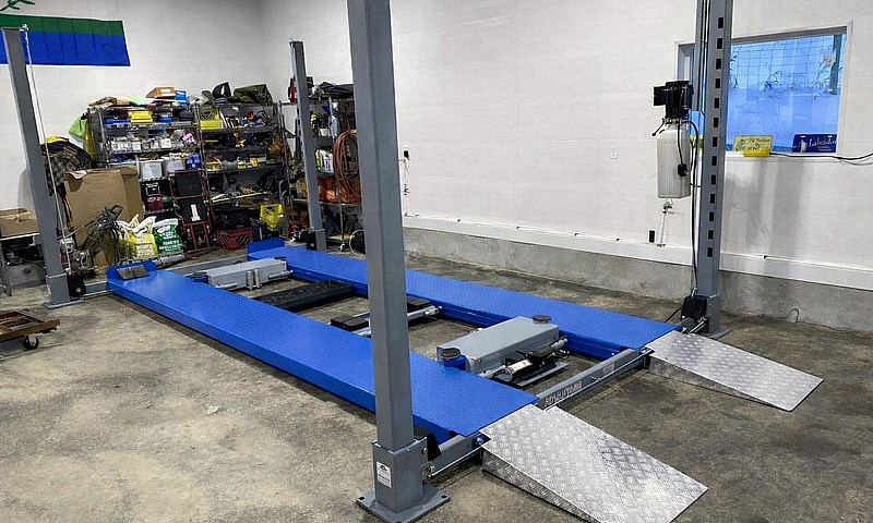 Unique Lifts 11000Lb...