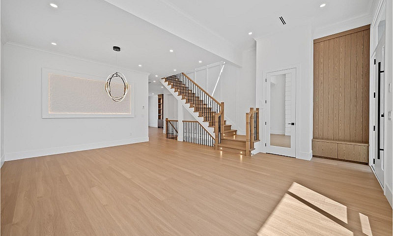 13851 114 Avenue Sur...