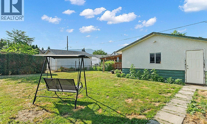 958 Stockwell Avenue...