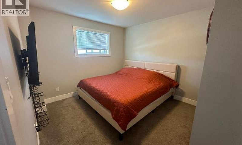 1611 Phillips Street...