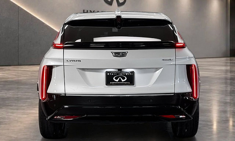 2024 Cadillac Lyriq ...