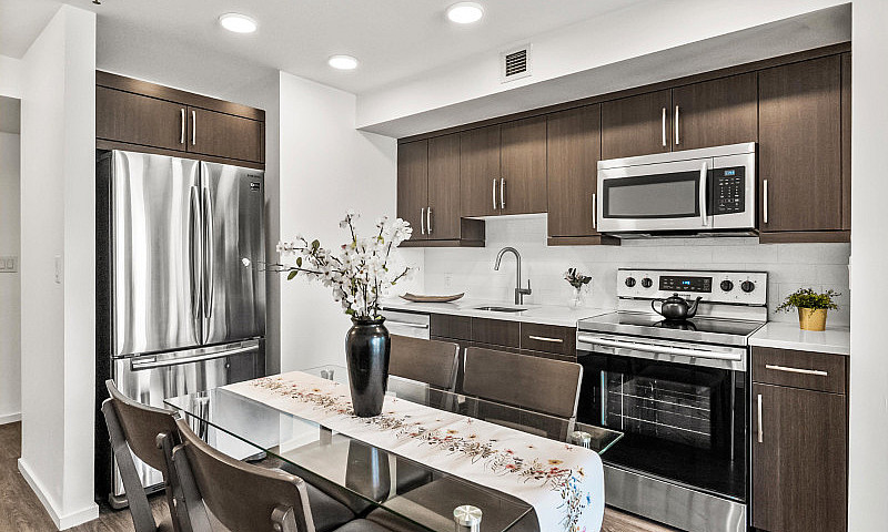 Easy Living | Main F...