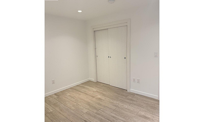 Bsmt 2150 Kugler Ave...