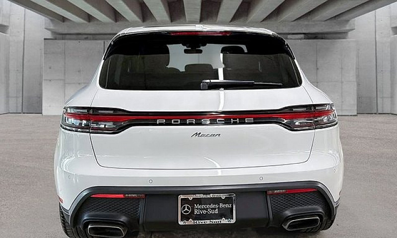 2023 Porsche Macan B...