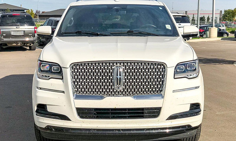 2022 Lincoln Navigat...
