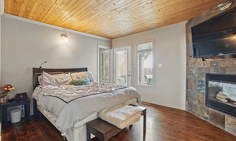 33 5Th Ave North Mar...