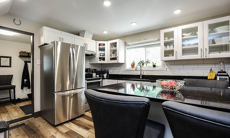 Fully Renovated 2 Br...