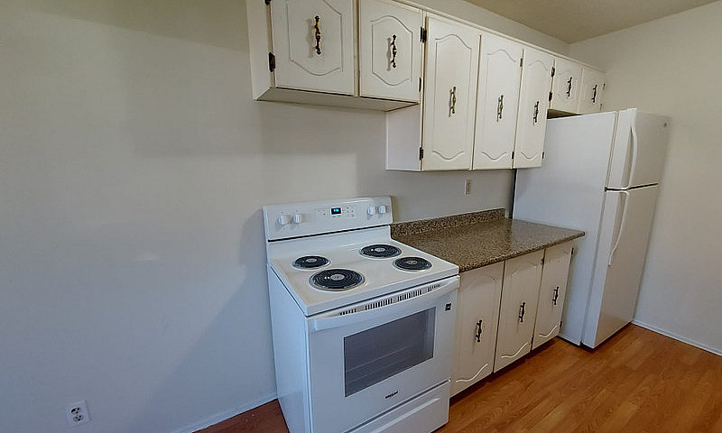 3 Bedroom 4-Plex Loc...