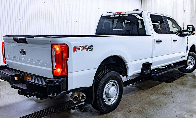 2025 Ford F-250 4X4 ...