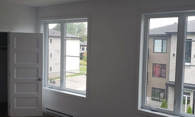 4 1/2 Style Condo Da...