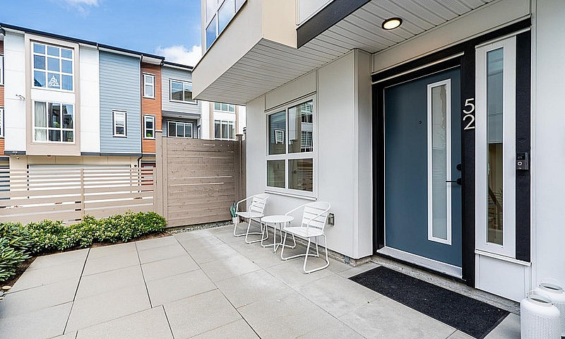 52 7670 207 Street L...