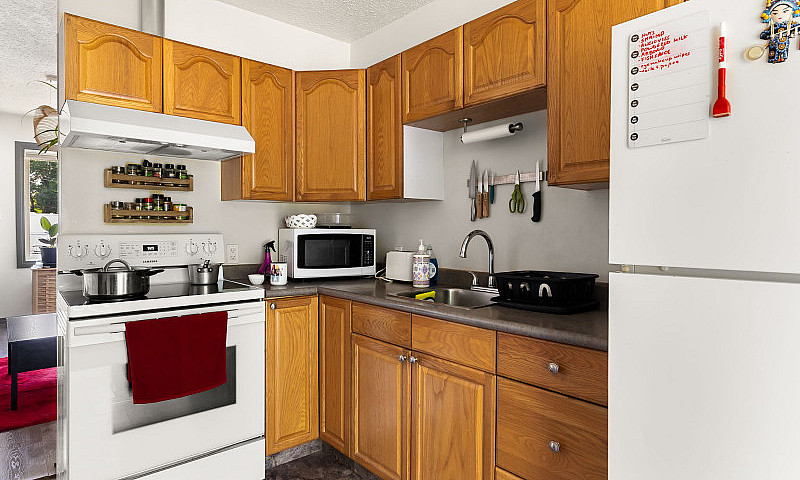 822-824 13Th Ave - S...