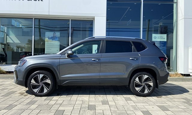 2025 Volkswagen Taos...
