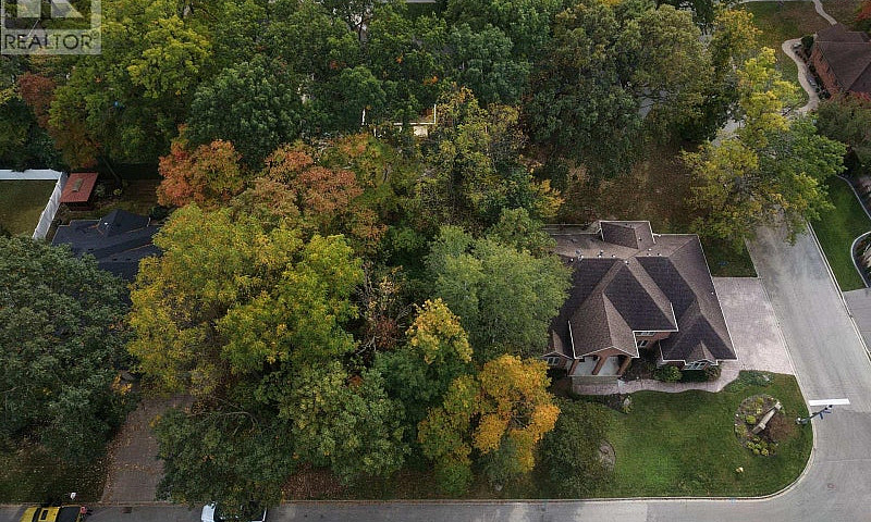 2215 Edgemore Avenue...