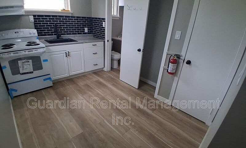 2 Bedroom, 1 Bath Un...