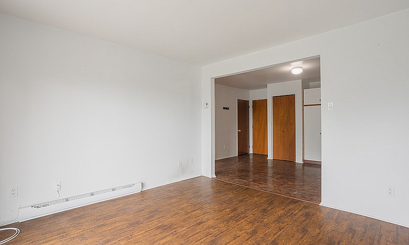 4 1/2, 2 Chambre, A ...