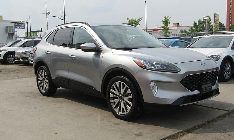 2022 Ford Escape Tit...