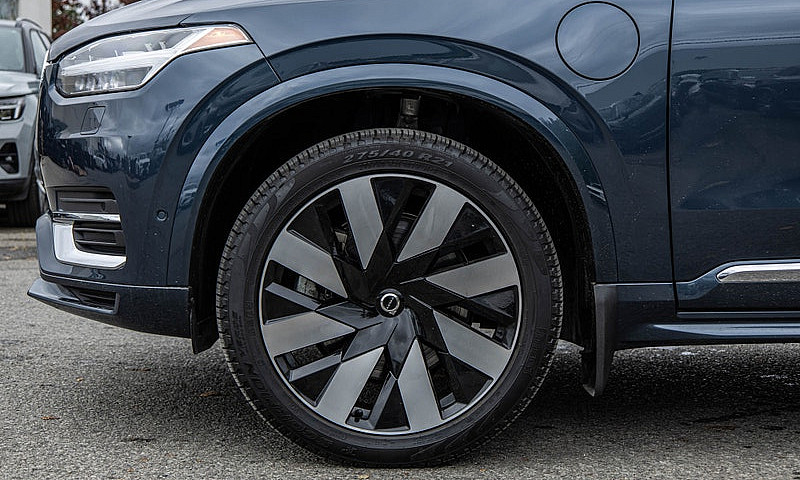 2025 Volvo Xc90 Plug...