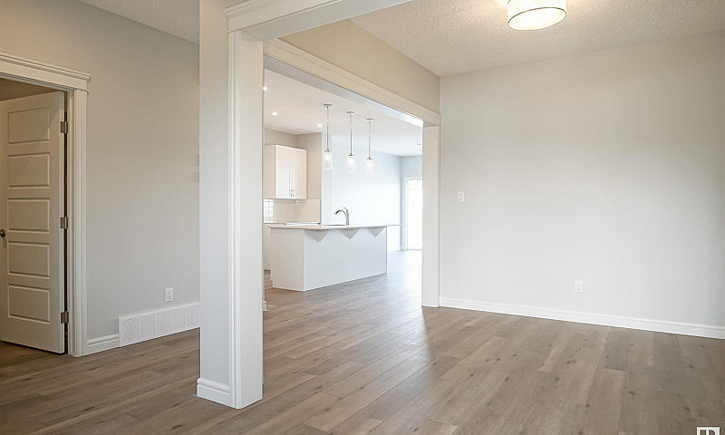16535 3 St Ne Edmont...