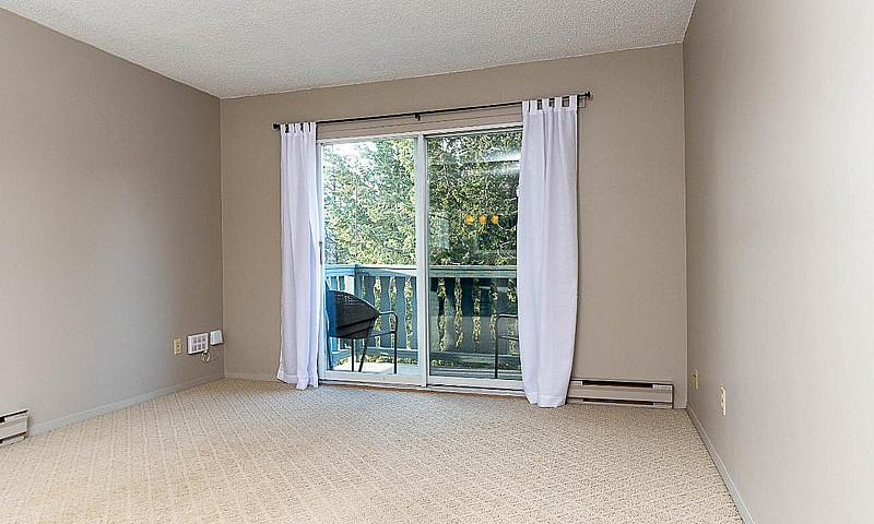 11 – 650 Knighton Rd...