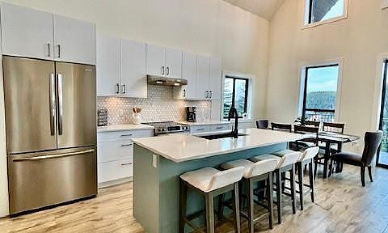 650 Arrowsmith Ridge...