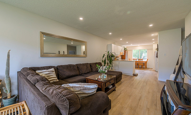 2257/2259 Valleyview...