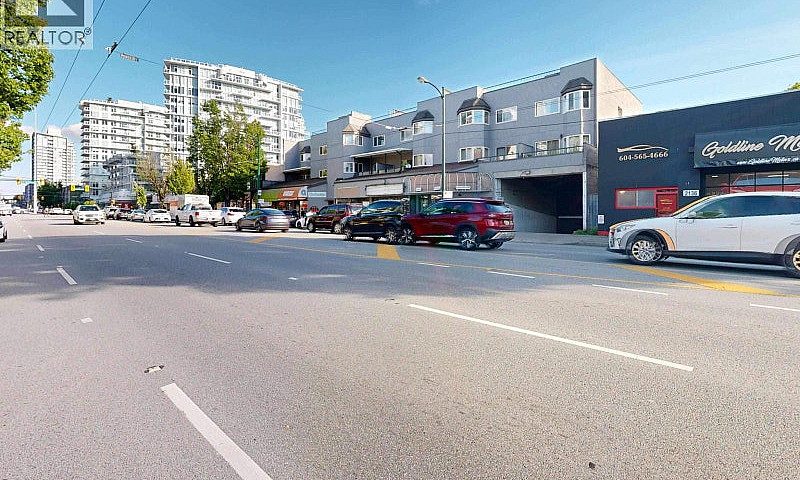 2117-2121 Kingsway W...