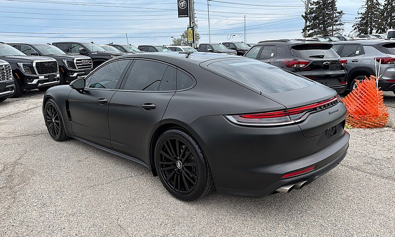 2021 Porsche Panamer...