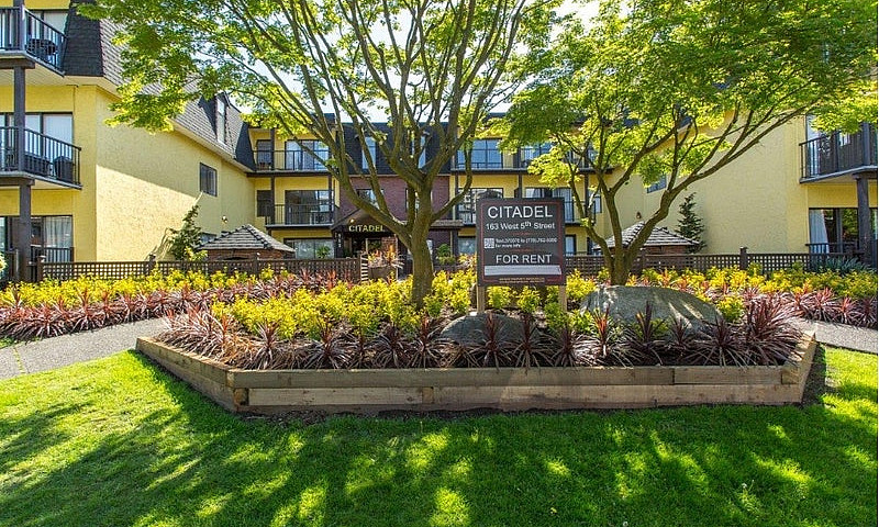 Stunning 2 Bedroom I...