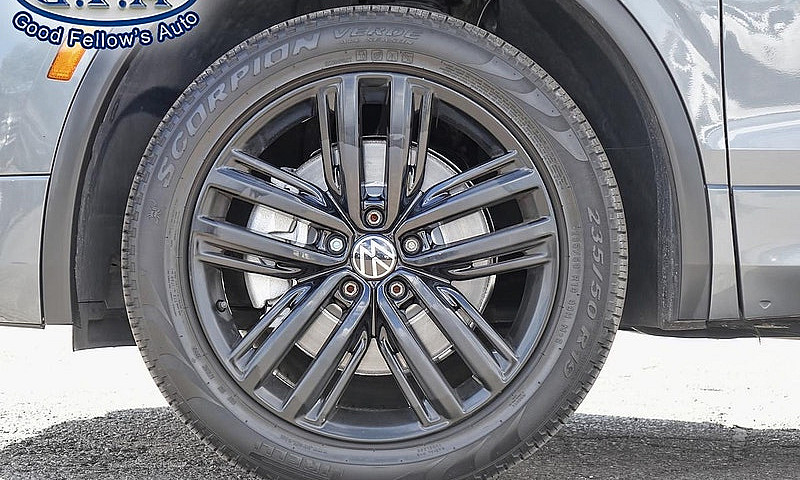 2022 Volkswagen Tigu...