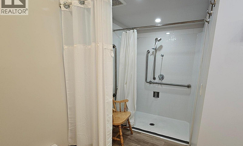 205 Edward Street Lo...