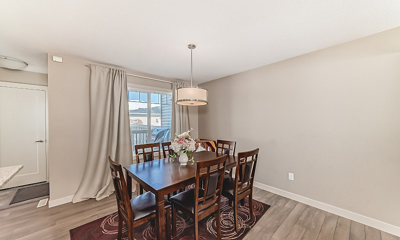 2 Storey / 3 Bedroom...