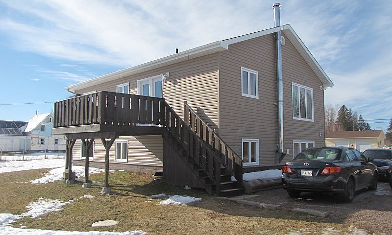 New Price, 4 Bedroom...