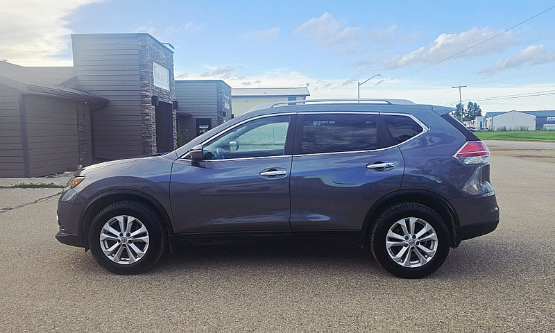 Nissan Rogue Sv***Aw...