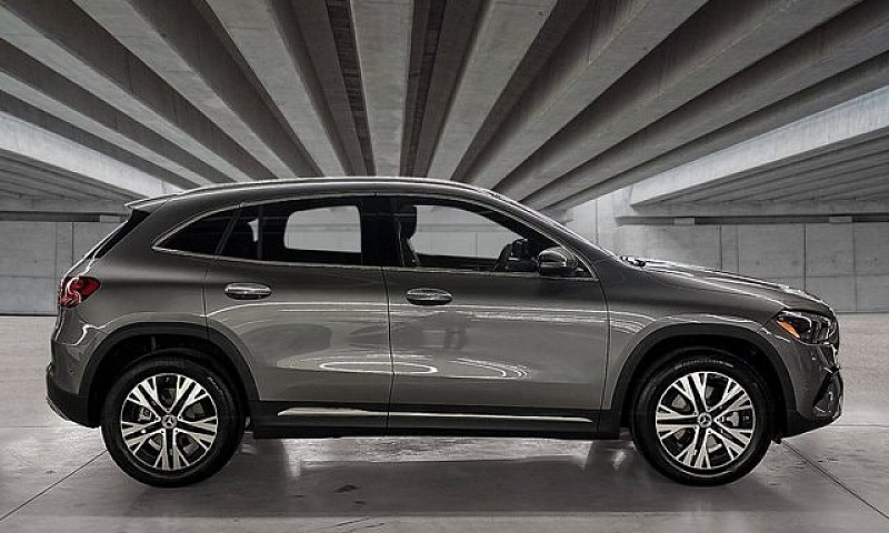 2026 Mercedes-Benz G...