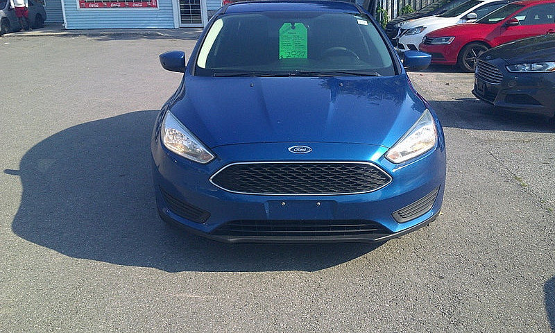 2018 Ford Focus Se *...