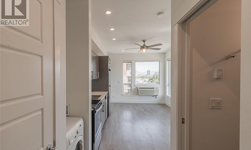 925 Leon Avenue Unit...
