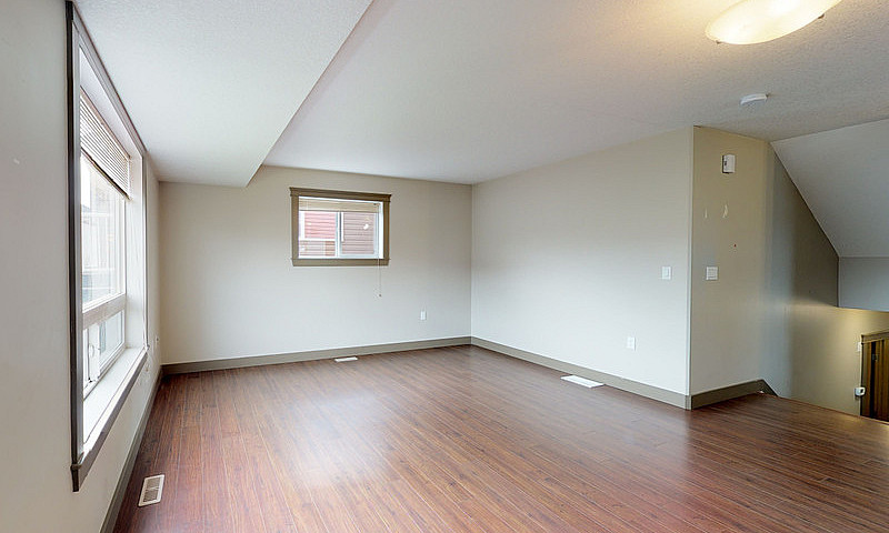#1748- 2 Bedroom Low...