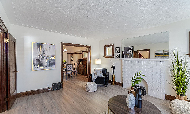 House For Sale In Os...