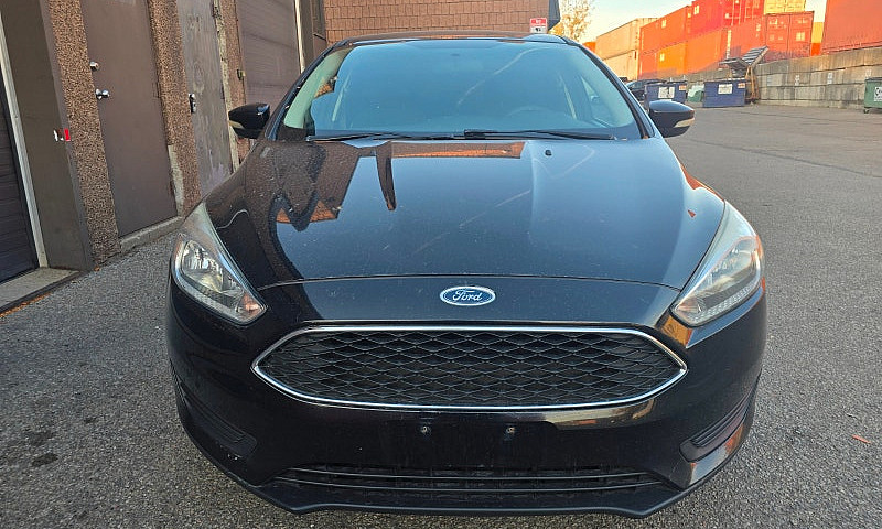 2016 Ford Focus Se *...